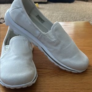 Sketcher go walk slip Ons size 10